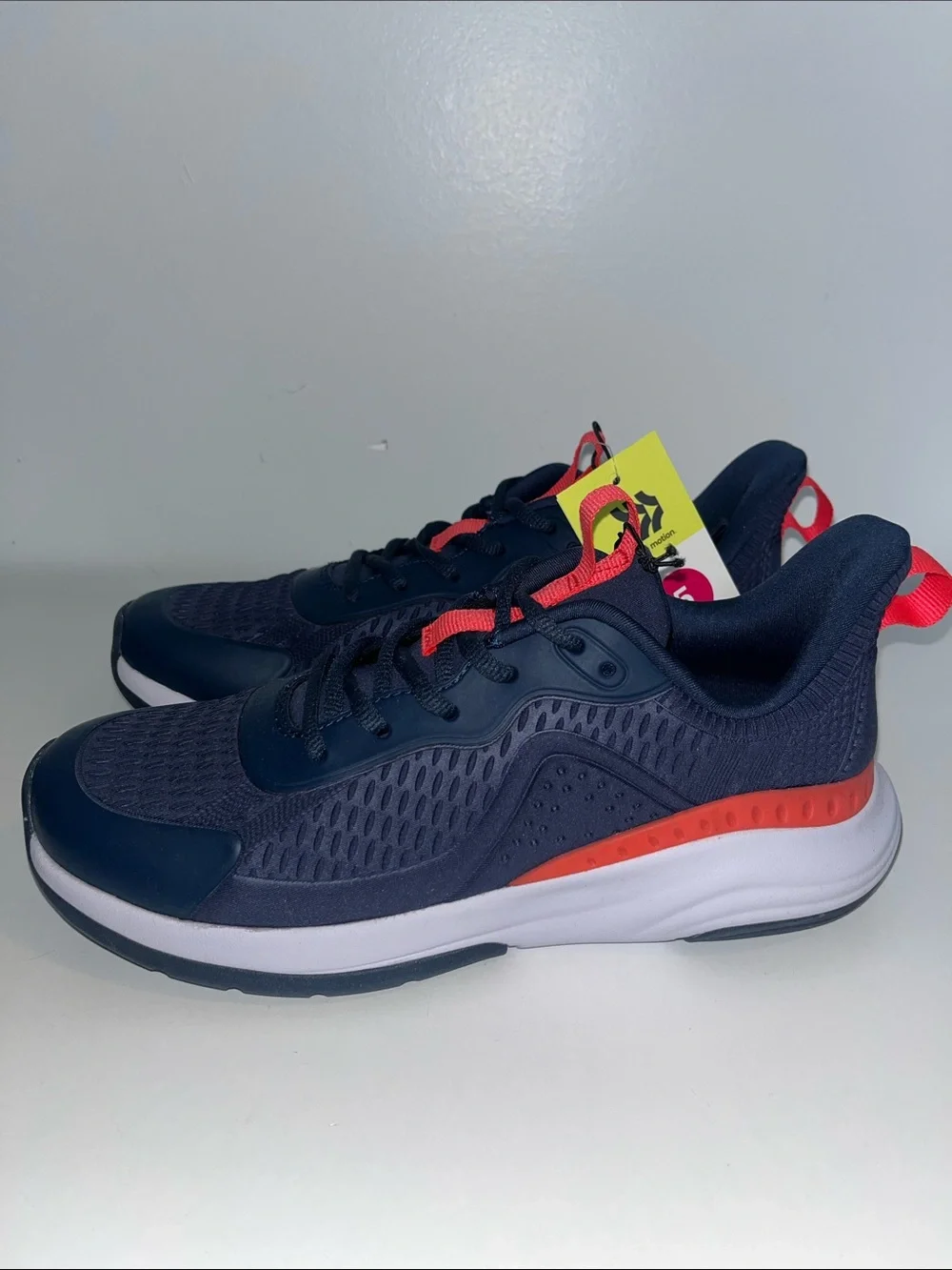 All In Motion Kids Youth Sz 5 Avery Performance Sneaker Lace Up Navy Coral